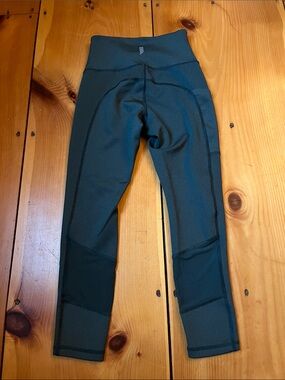 HELLY HANSEN XS Hunter Green 7/8 Constructed Leggings